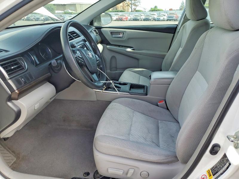 2016 Toyota Camry le