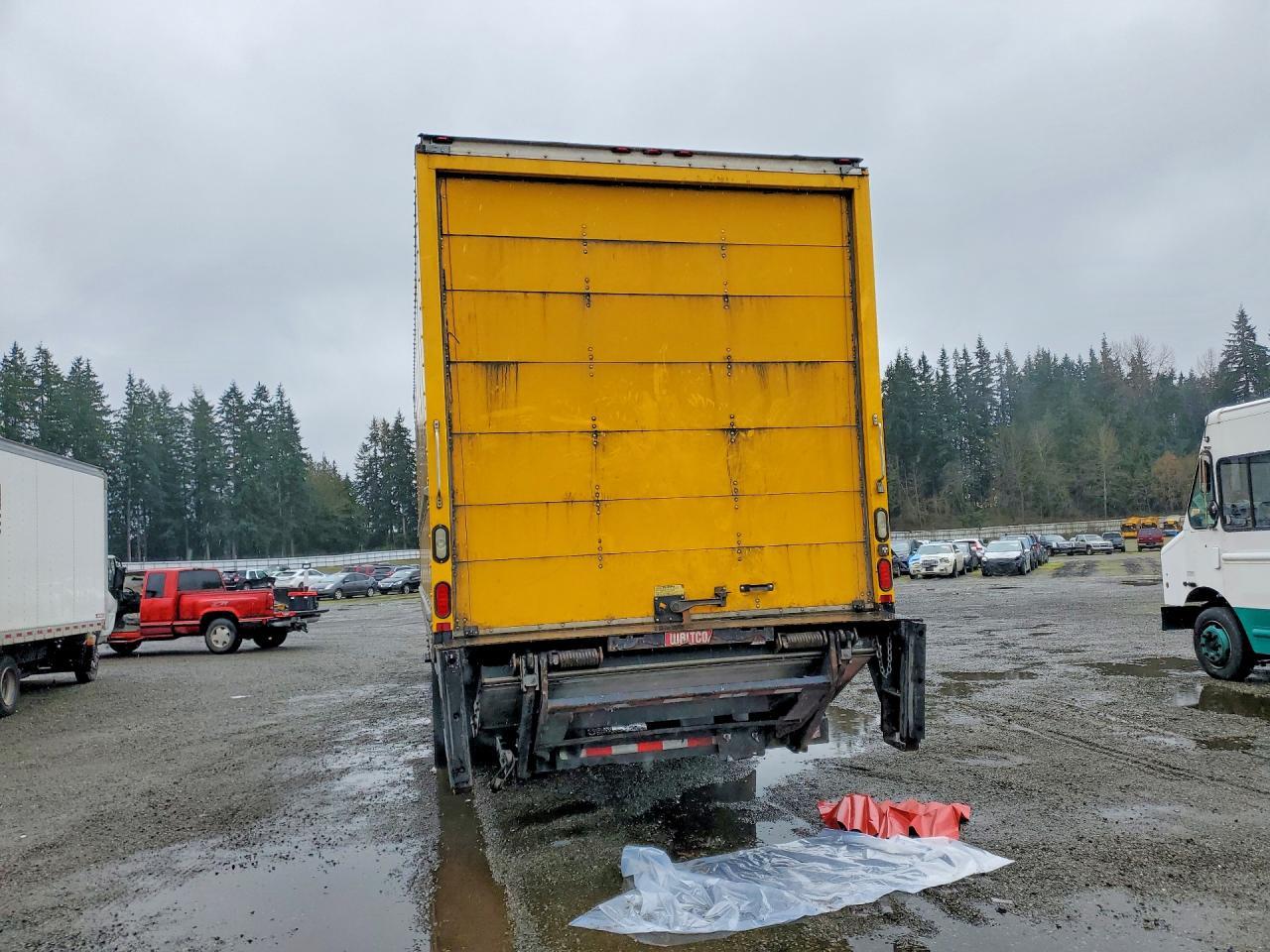 2013 International 4300 BOX Truck