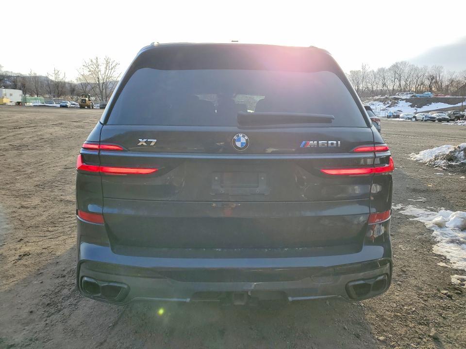 2024 BMW X7 M60i