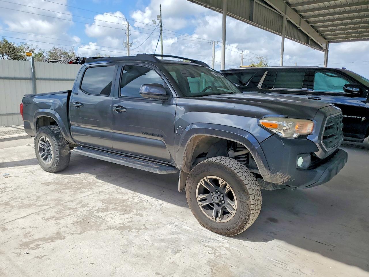 2017 Toyota Tacoma SR5 V6
