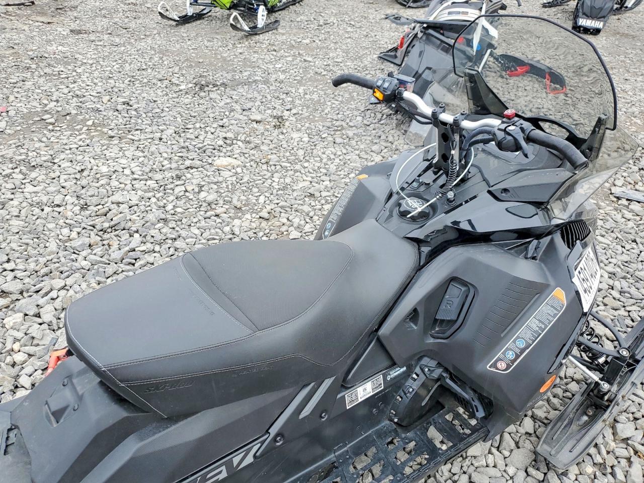 2020 Skidoo Renegade Adrenf