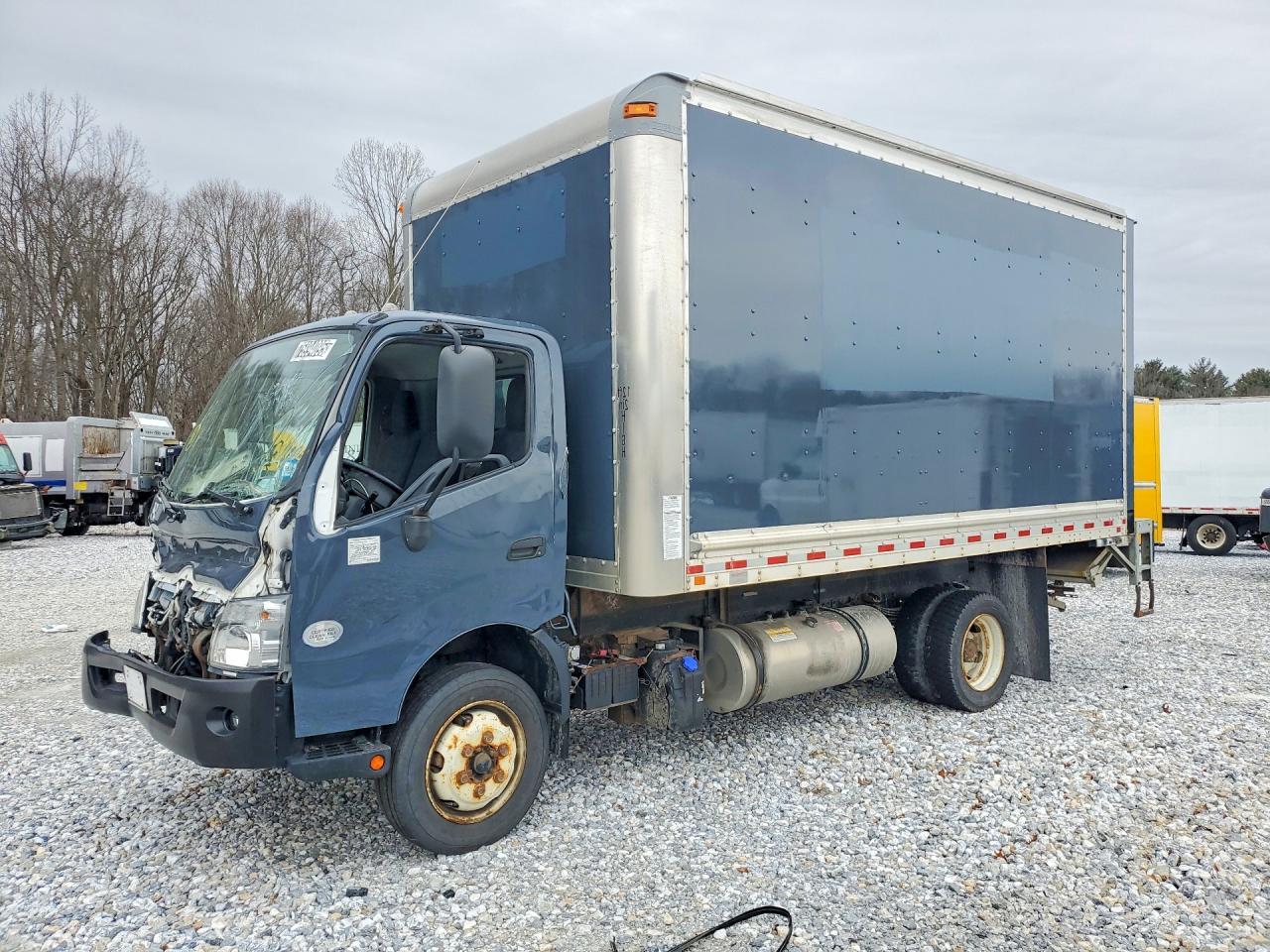 2020 Hino 195 BOX Truck