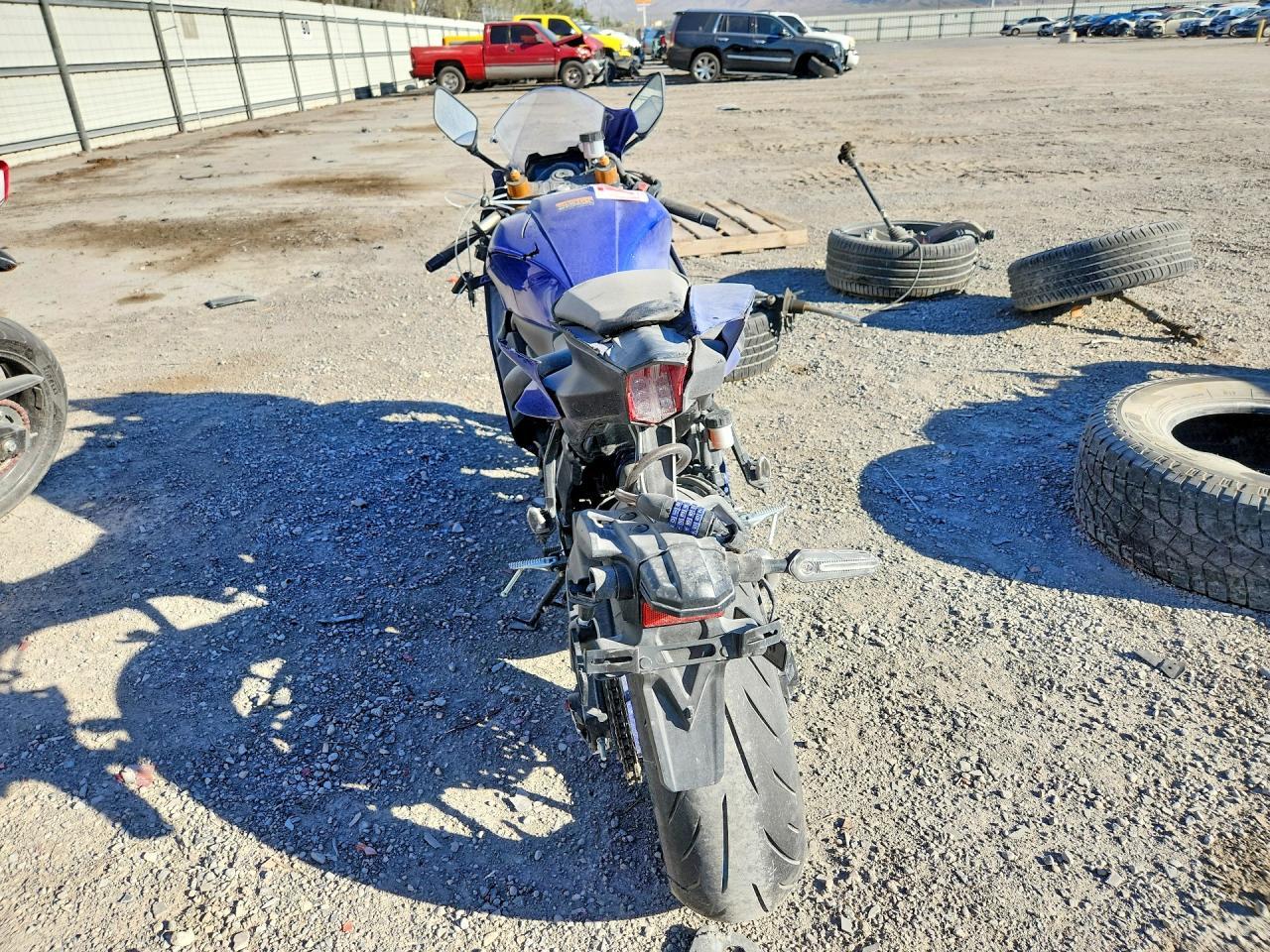 2025 Yamaha YZFR7