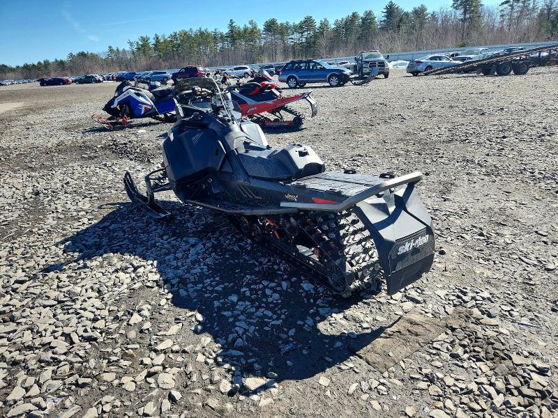2022 Skidoo Mach Z