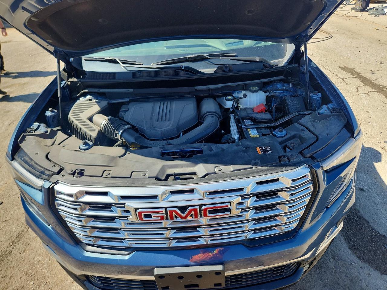 2024 GMC Acadia Denali