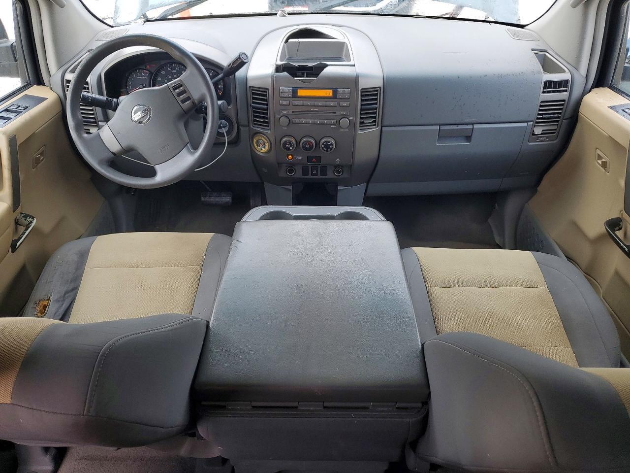 2004 Nissan Titan XE