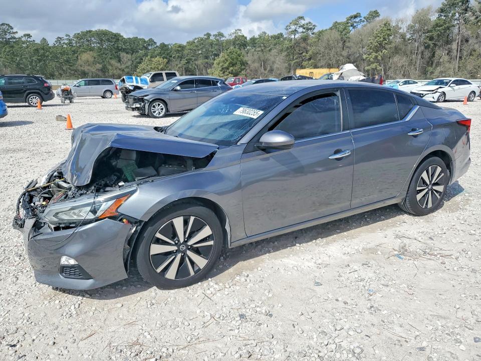 2021 Nissan Altima 2.5 sv