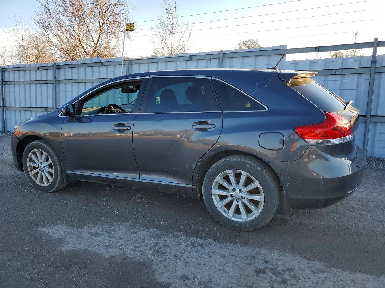 2011 Toyota Venza awd 4cyl