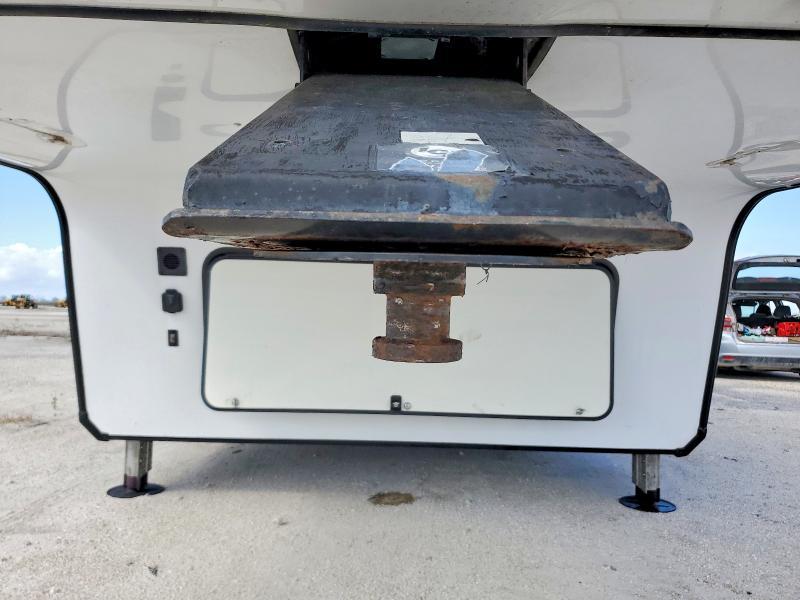 2017 Grand Design Momentum Camper