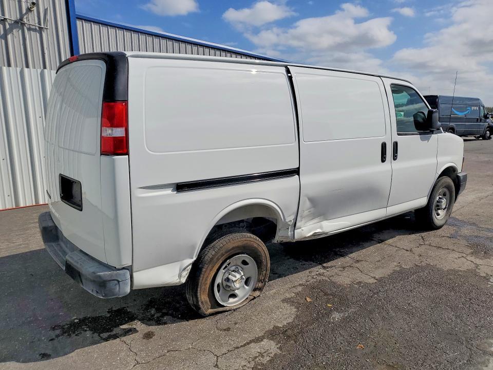 2025 Chevrolet Express G2500