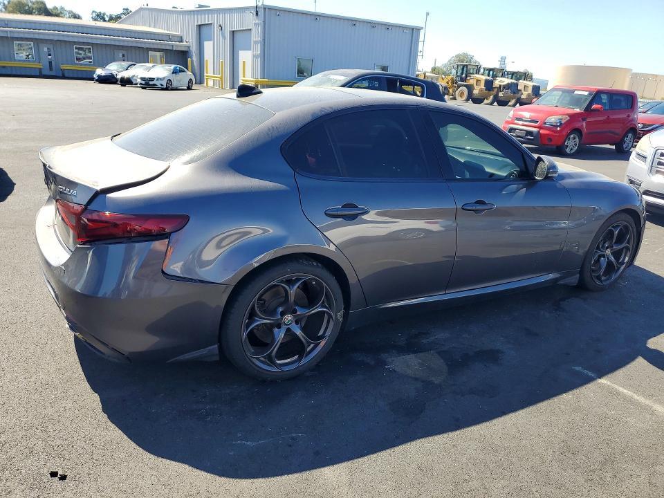 2018 Alfa Romeo Giulia ti