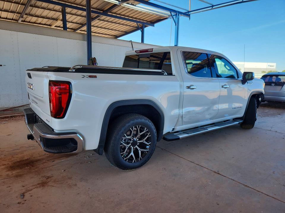 2024 GMC Sierra K1500 slt