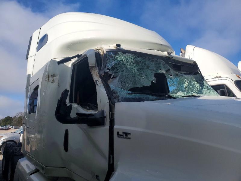 2019 International Lt625