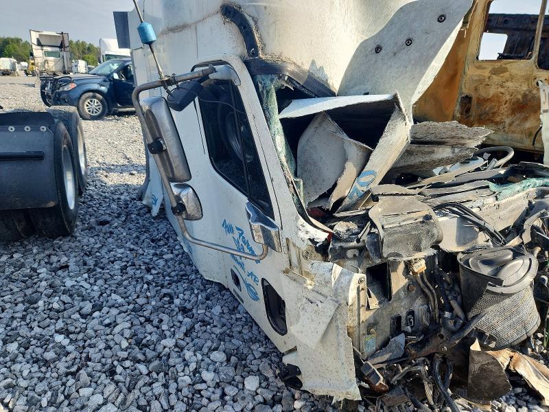2005 Freightliner Columbia 120 Semi Truck