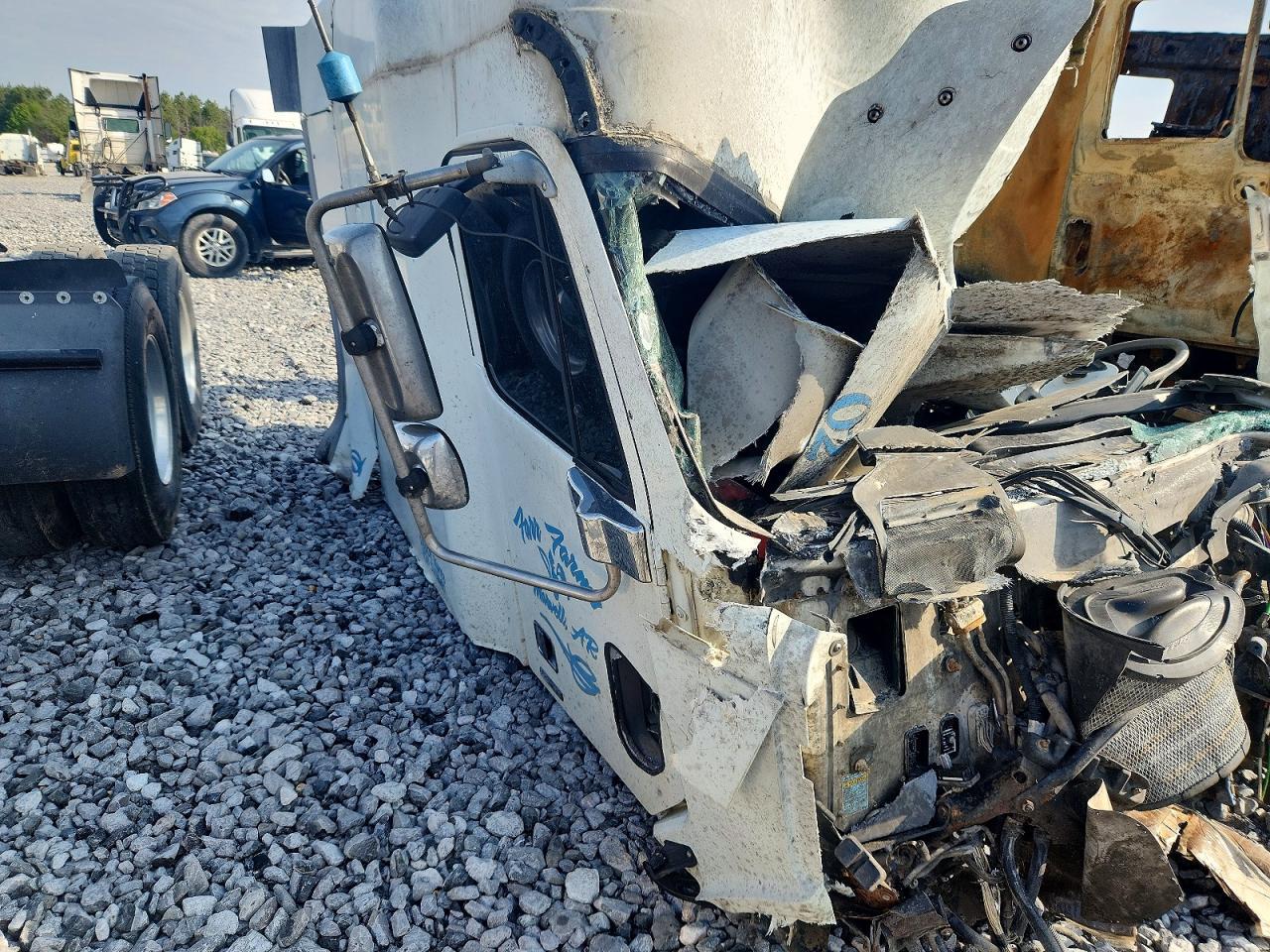 2005 Freightliner Columbia 120 Semi Truck