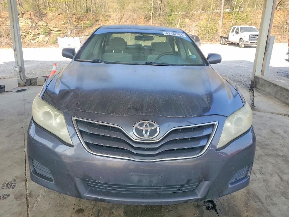 2011 Toyota Camry le