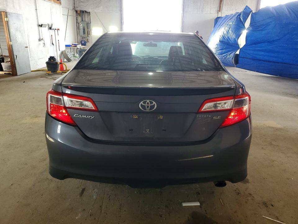 2014 Toyota Camry se