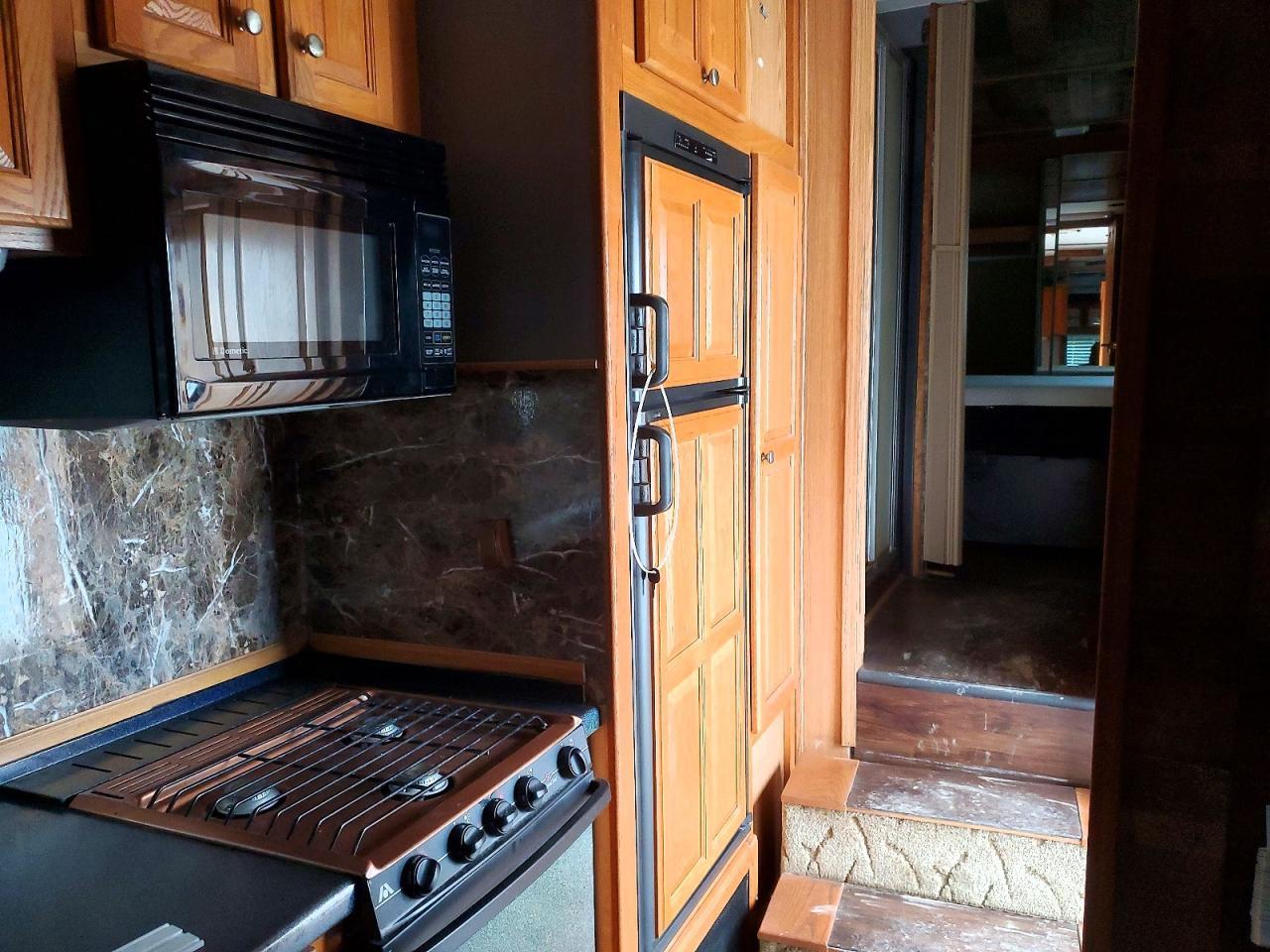 2005 Pilgrim Open Range Camper
