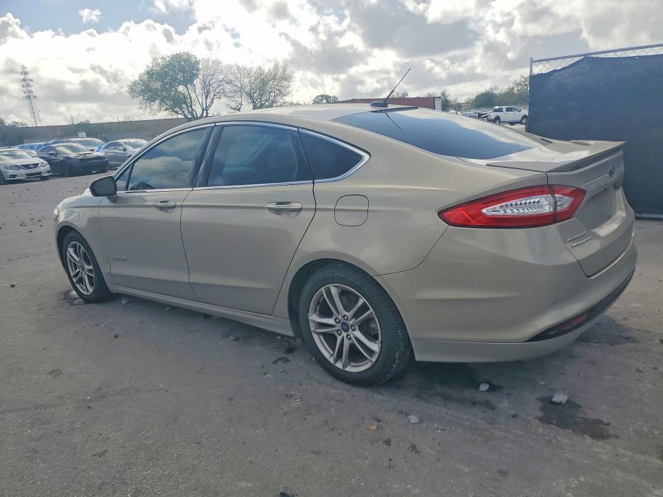 2016 Ford Fusion Titanium hev