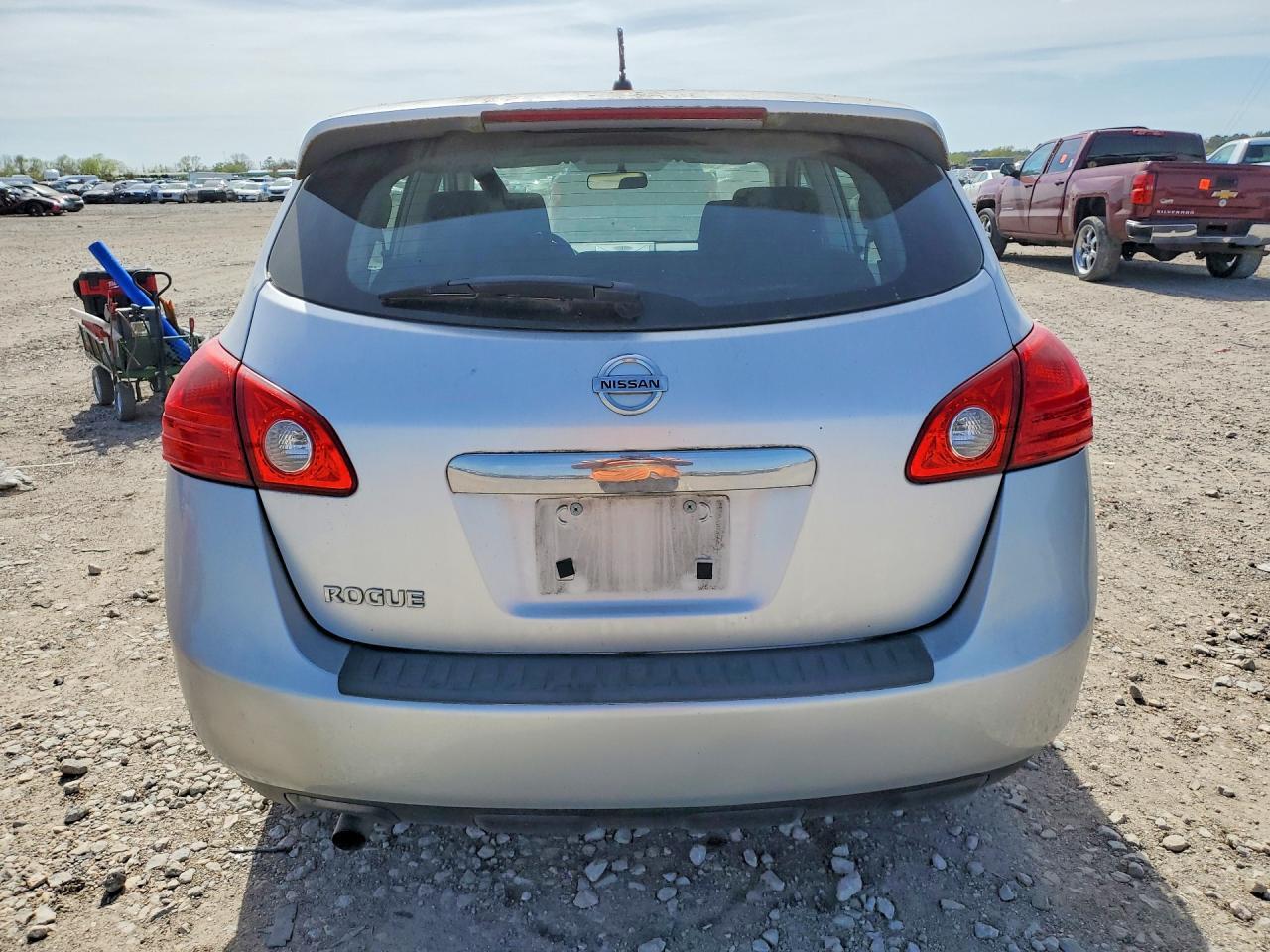 2011 Nissan Rogue s