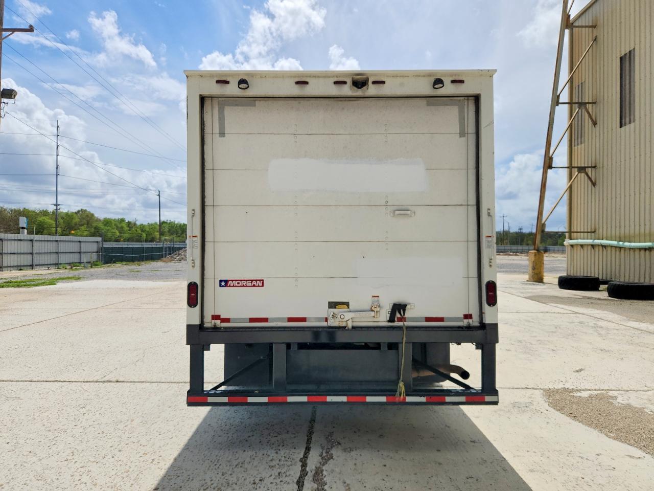 2020 Chevrolet Express BOX Truck