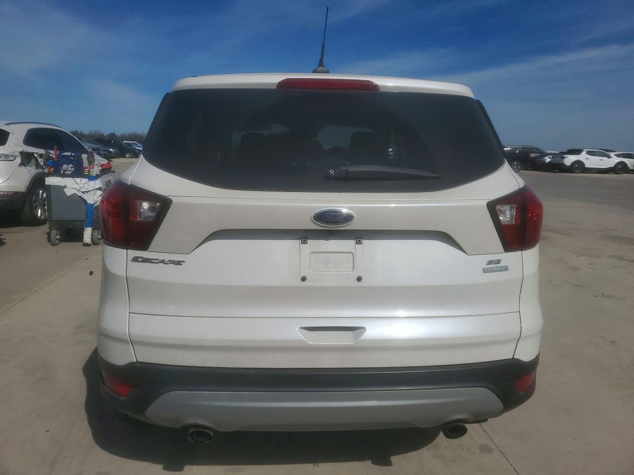2019 Ford Escape se