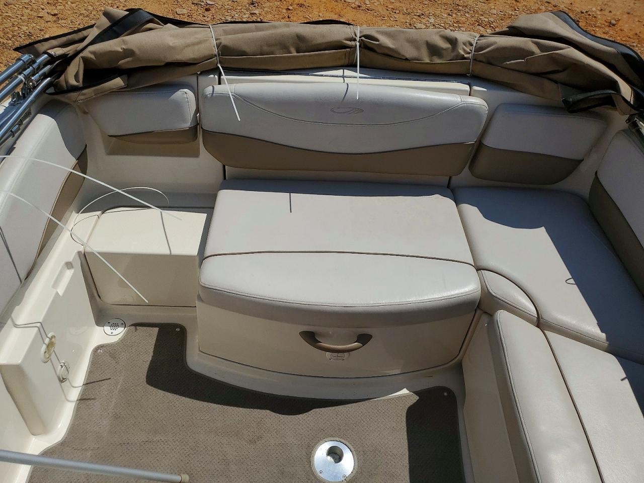 2002 Maxum Boat