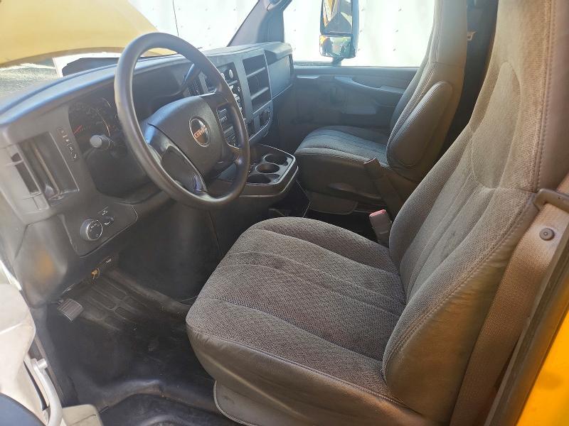 2008 GMC Savana box Truck