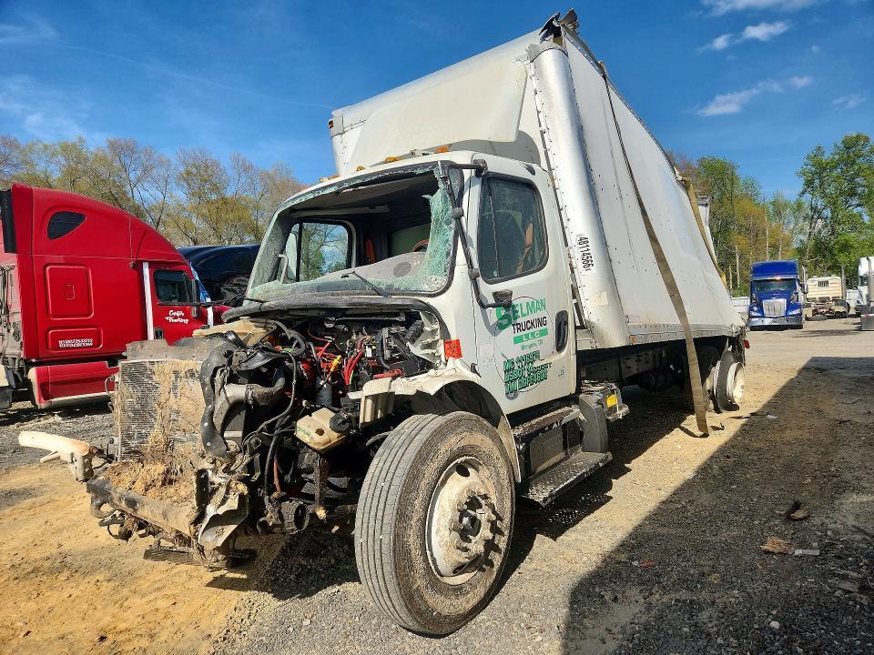 2013 Freigliner 2013 Freightliner Business Class M2 BOX Truck