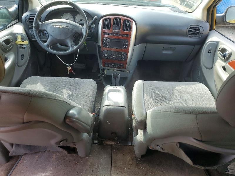 2005 Chrysler Town & Country Limited