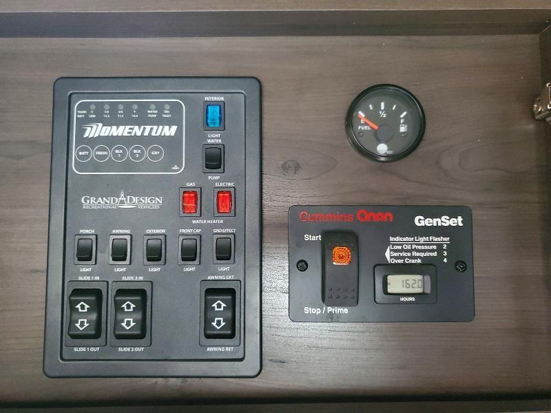 2021 Momentum 2021 Grand Design Momentum Camper