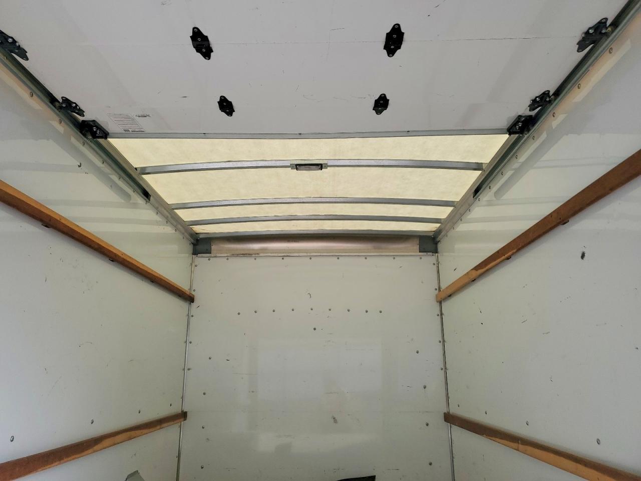 2023 GMC Savana BOX Truck