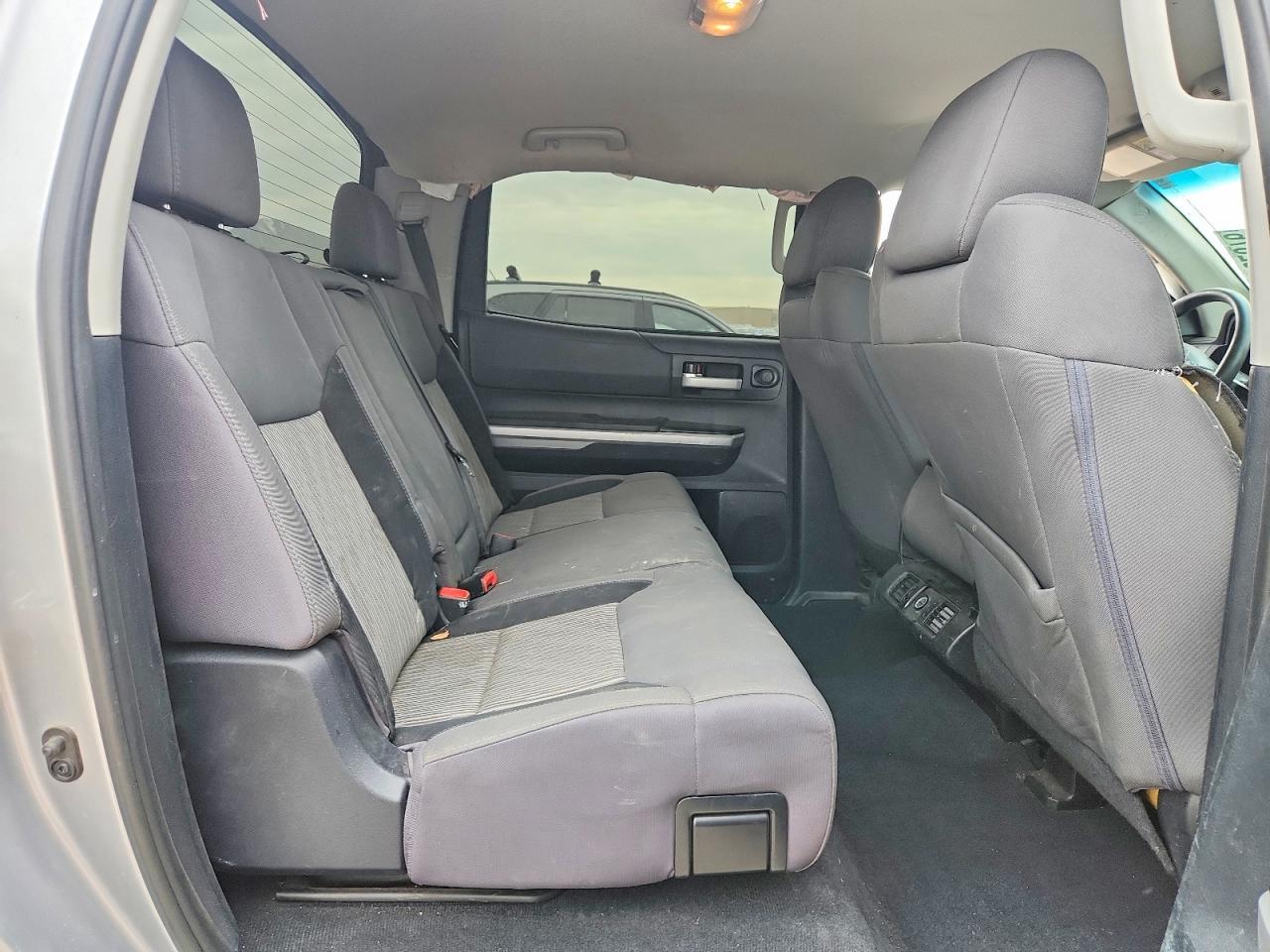 2016 Toyota Tundra SR5