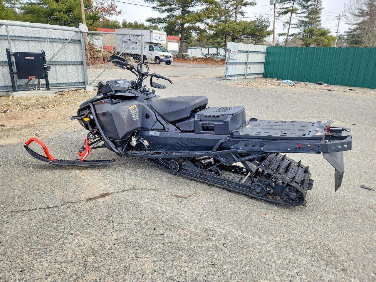 2025 Skidoo Snowmobile