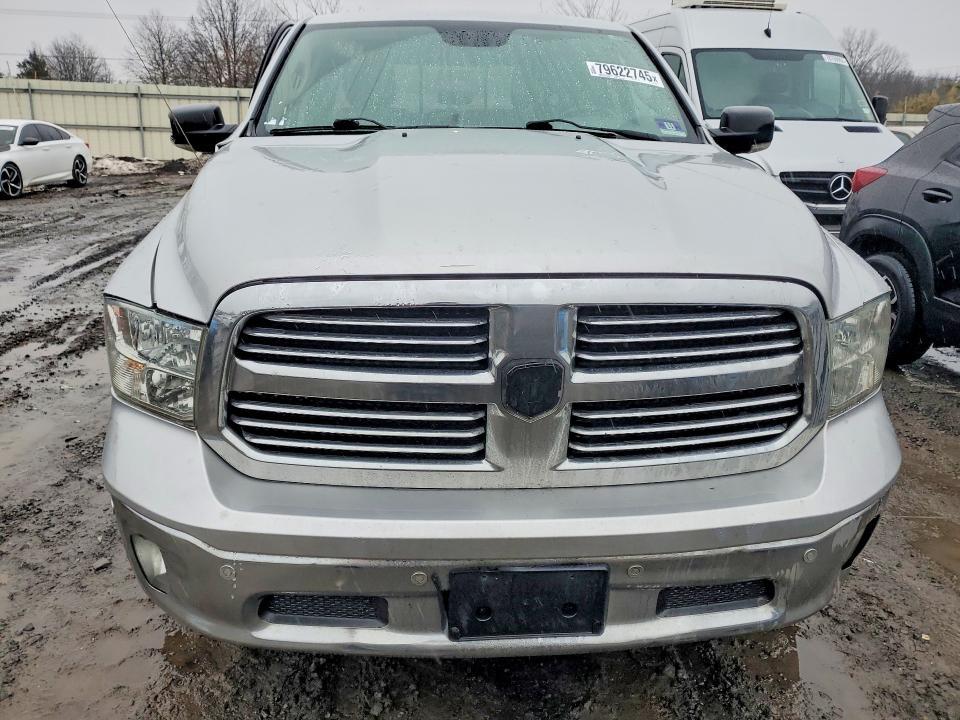 2015 Dodge Ram 1500 slt