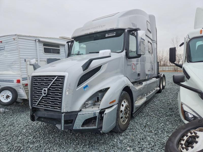2021 Volvo VNL Semi Truck