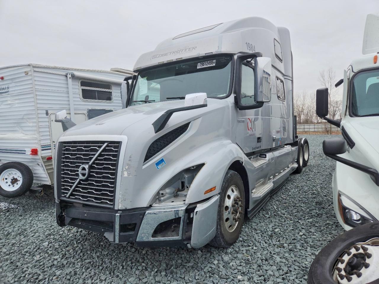 2021 Volvo VNL Semi Truck