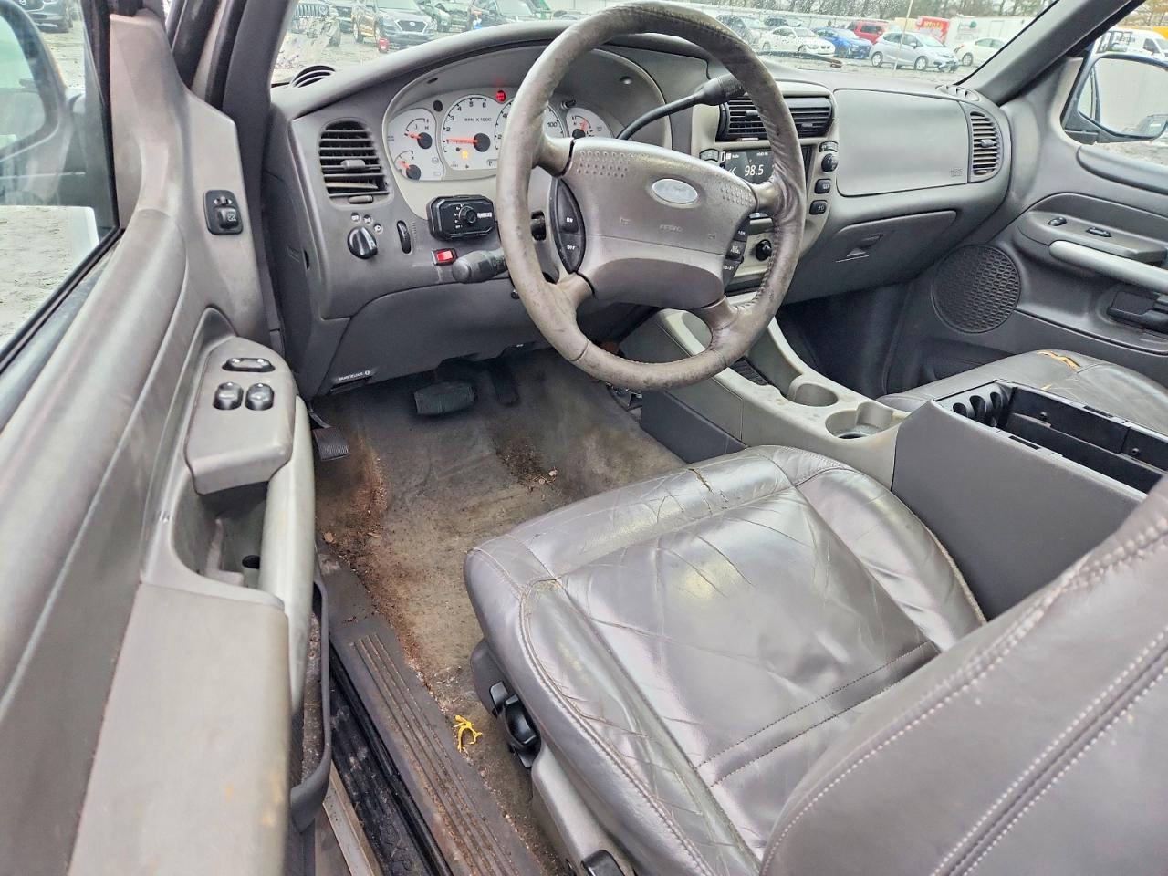 2001 Ford Explorer Sport