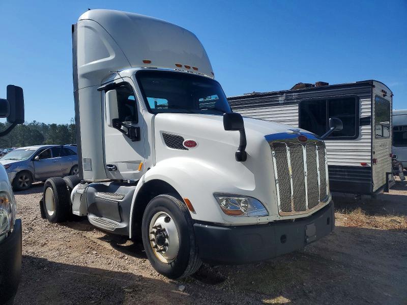 2018 Peterbilt 579 Semi Truck
