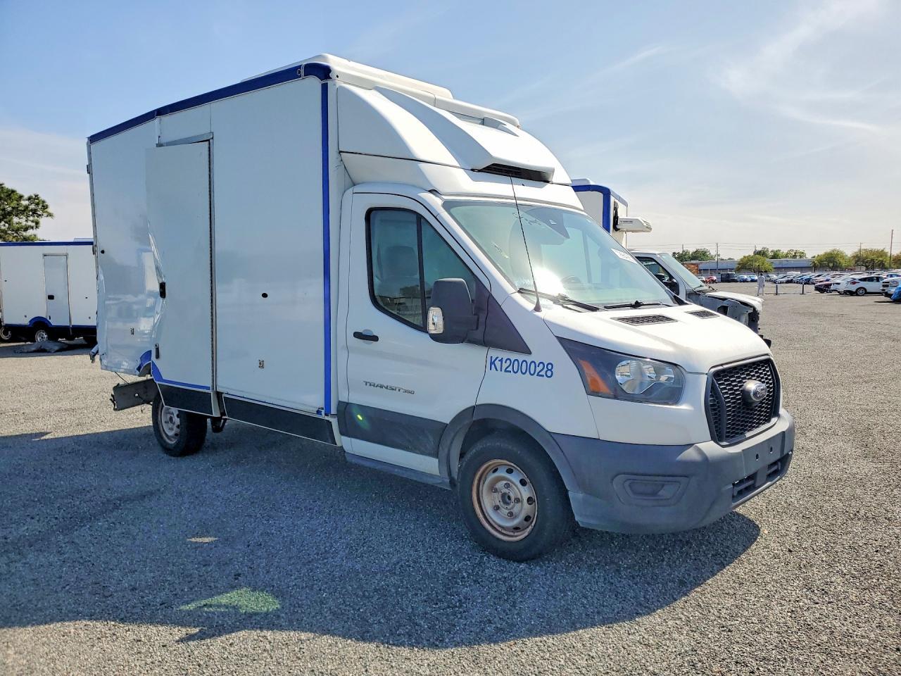 2020 Ford Transit Delivery Truck