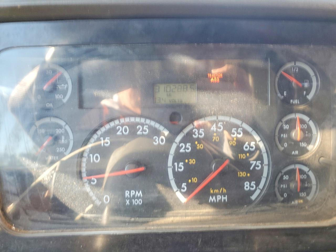 2007 Sterling L9500 ROLL-OFF Container Truck