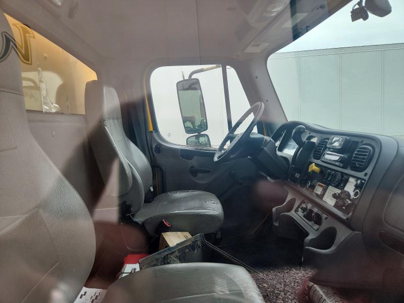 2022 Freigliner 2022 Freightliner Business Class M2 BOX Truck