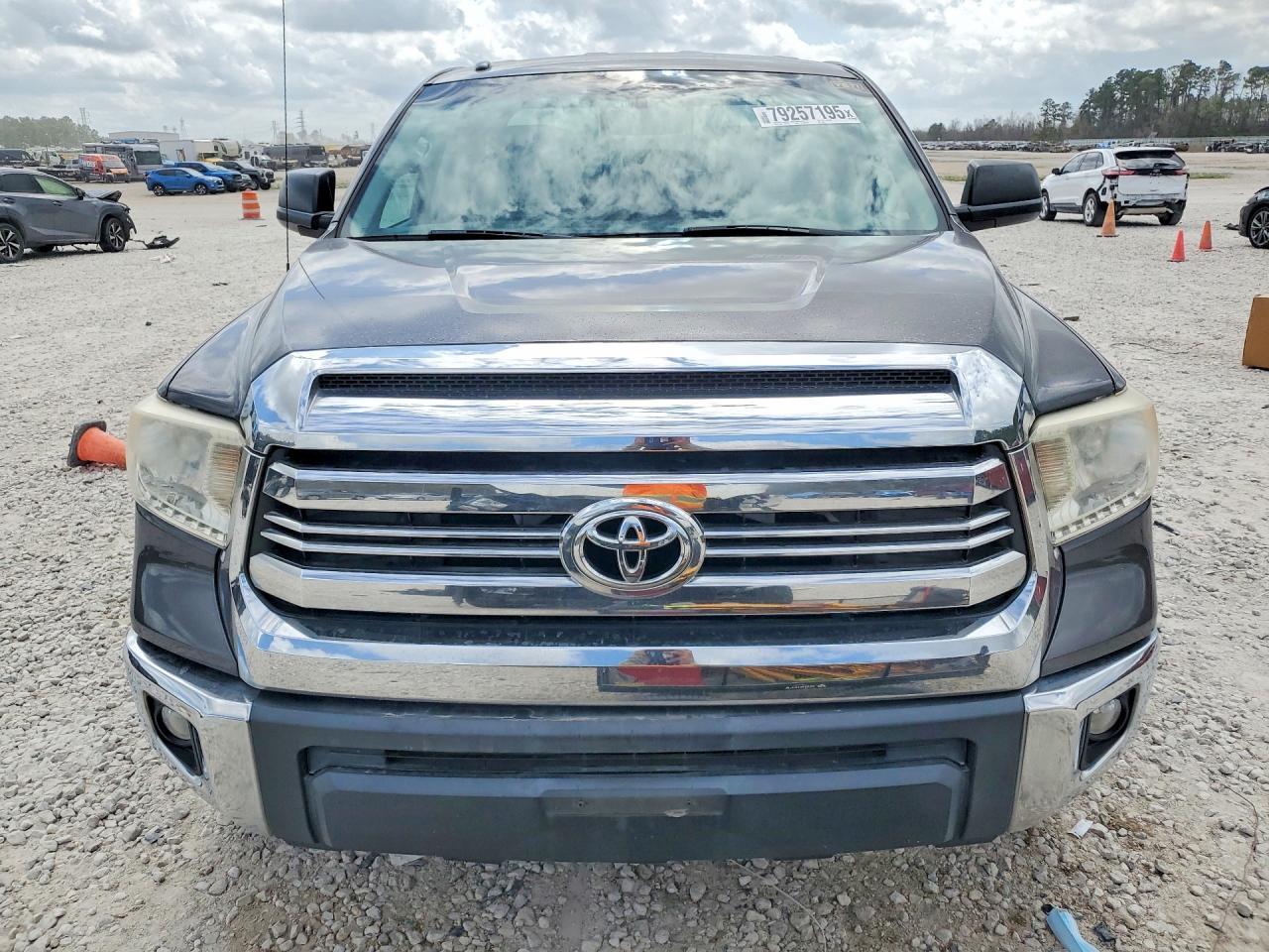 2016 Toyota Tundra SR5