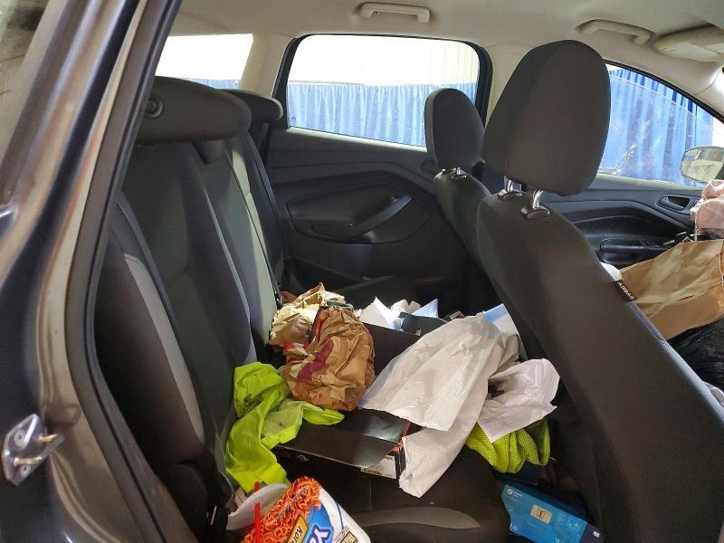 2015 Ford Escape s
