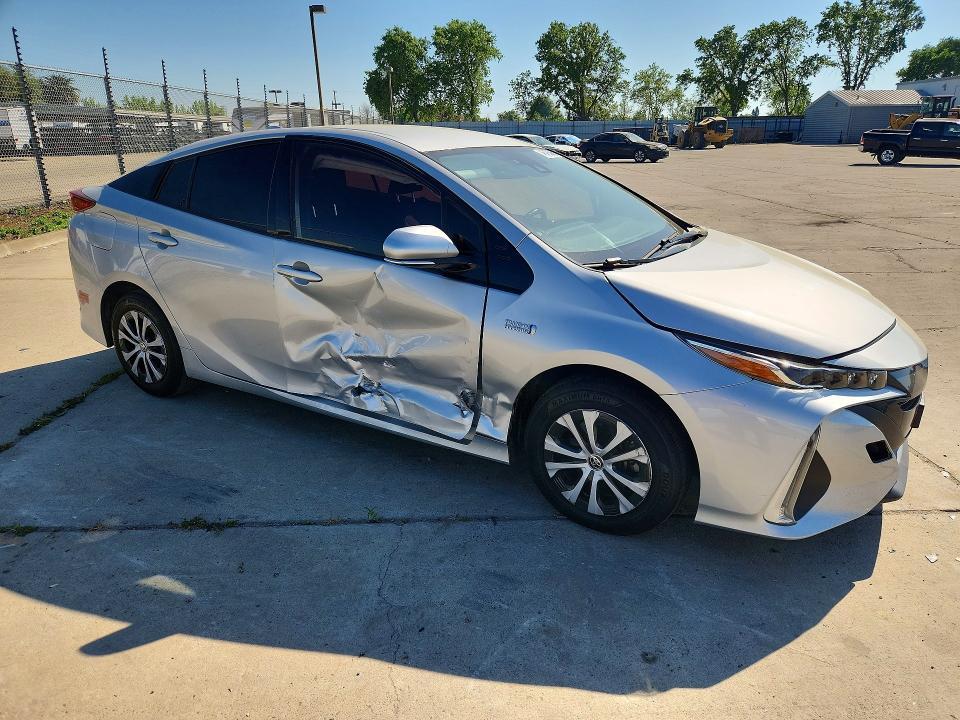 2020 Toyota Prius Prime le