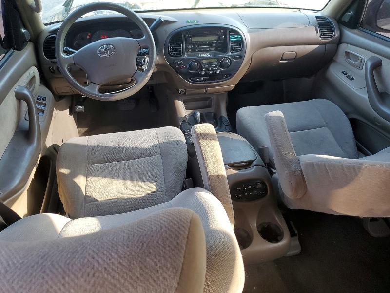 2004 Toyota Sequoia SR5