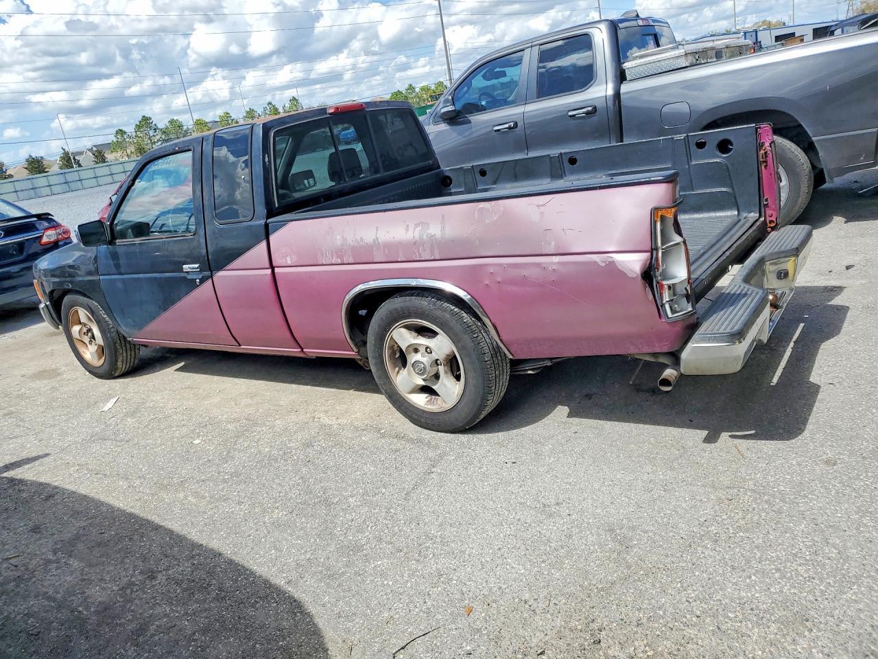 1995 Nissan Truck XE V6