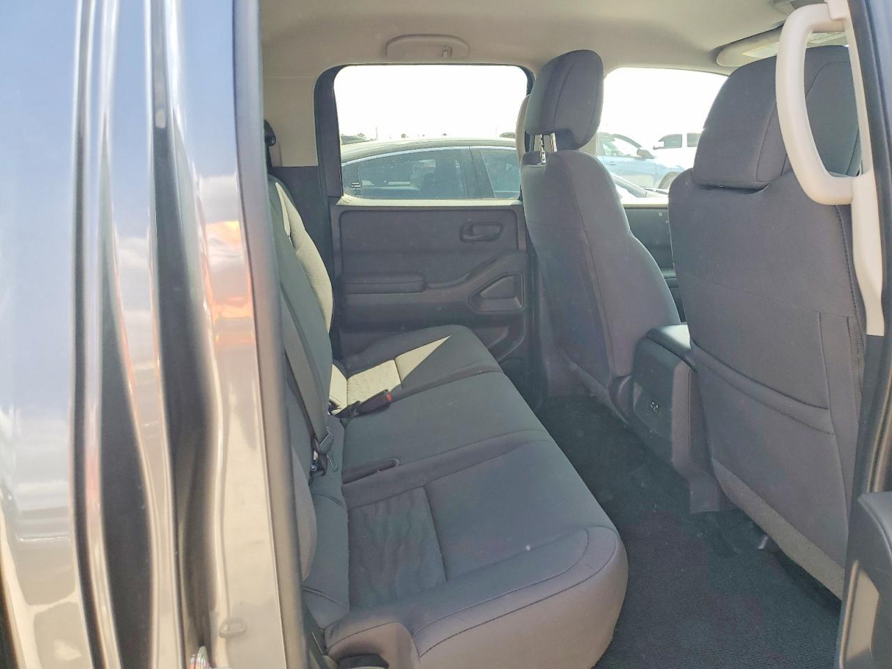 2025 Nissan Frontier S
