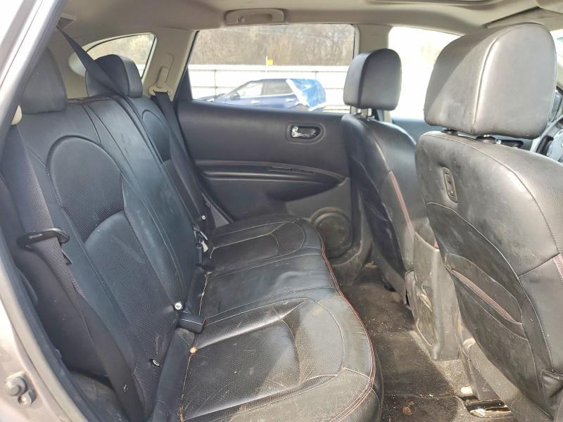 2010 Niss Rogue s