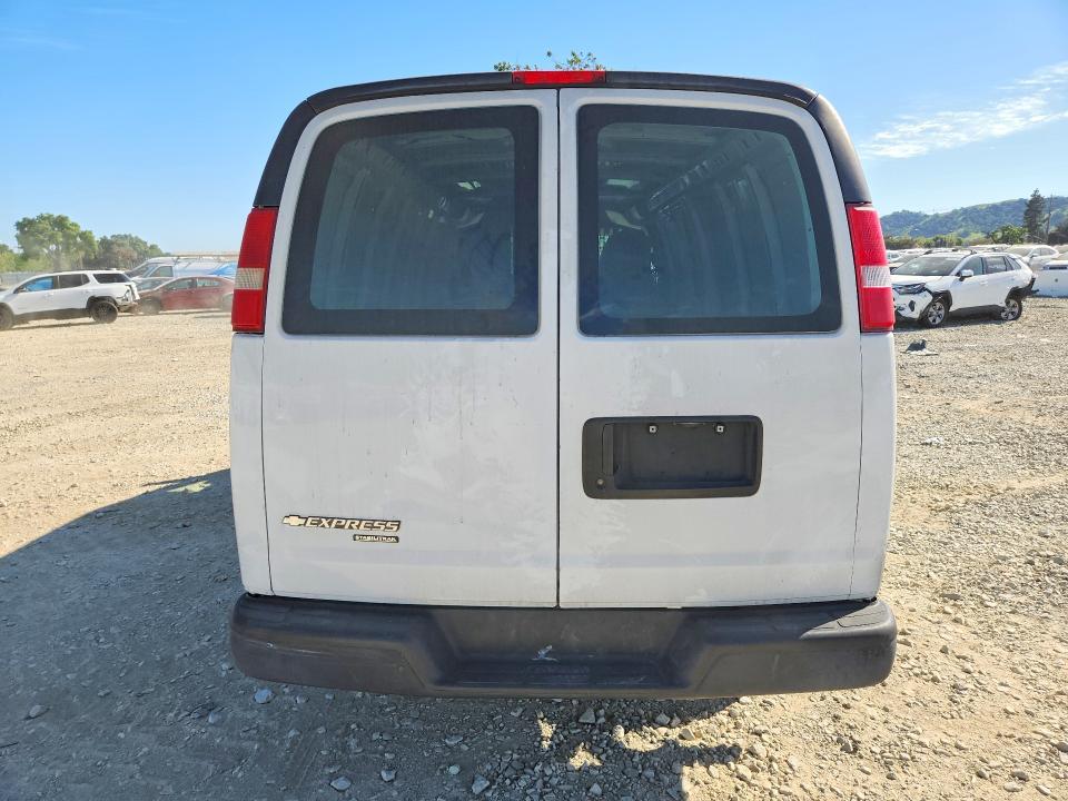 2014 Chevrolet Express 2500 Cargo Delivery Van